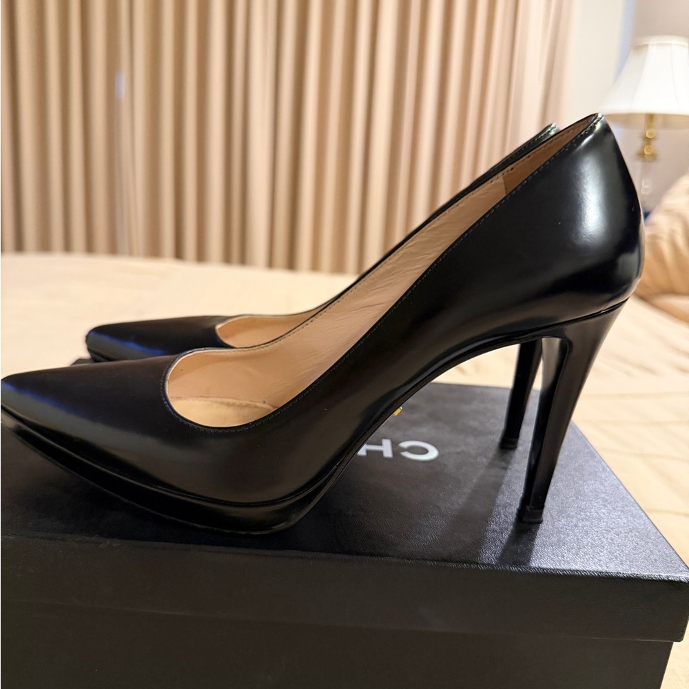 Prada Black Leather Heels - Picture 2 of 5
